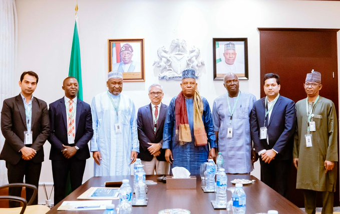 Shettima endorses Indian firm’s ‘smart class’ solution for Nigerian schools Kashim Shettima with Schoolnet India Ltd & Learnet Skills Ltd representatives