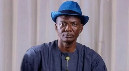 Bayelsa Deputy Governor Lawrence Ewhrudjakpo being rushed for medical care after collapsing in Government House.