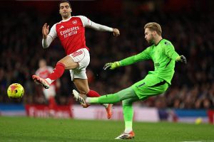 Merino’s header and a late Saka strike seal Arsenal’s 2-0 win over Brentford, extending their unbeaten run to 18 games and keeping them five points clear.