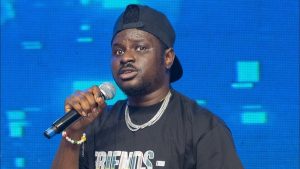 Again, Kennyblaq sells out Onikan Kennyblaq