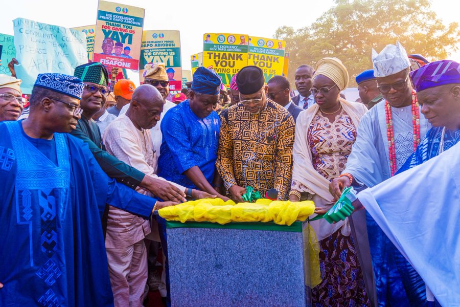 Abiodun commissions Afon township road, orders immediate fix for Olorunda–Imeko corridor Ogun Governor Dapo Abiodun commissioning the road
