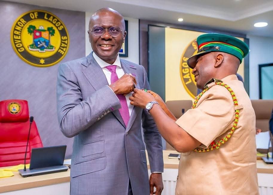 Sanwo-Olu gifts N100m, houses, vehicles to Lagos veterans Lagos State Governor Babajide Sanwo-Olu