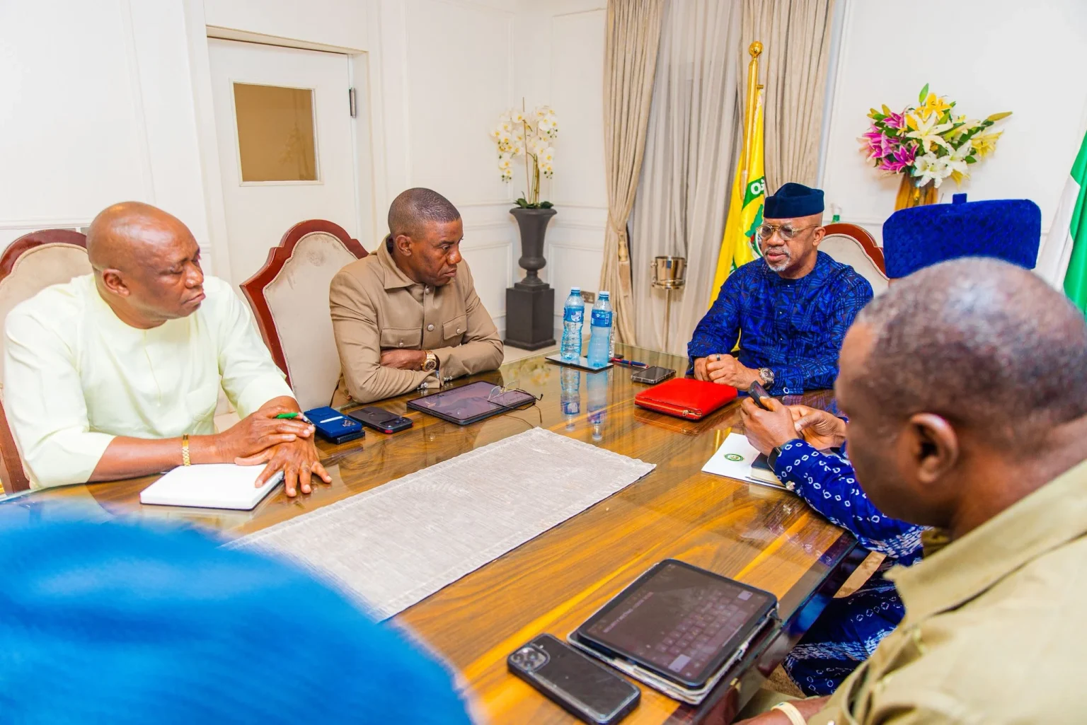 Governor Dapo Abiodun meeting with Ogun State security chiefs to review safety measures for the new year.