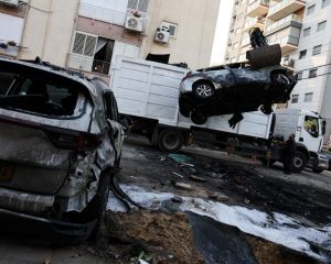 Iran Shows Military Strength as Trump Shuts US Embassies in Saudi Arabia and Kuwait