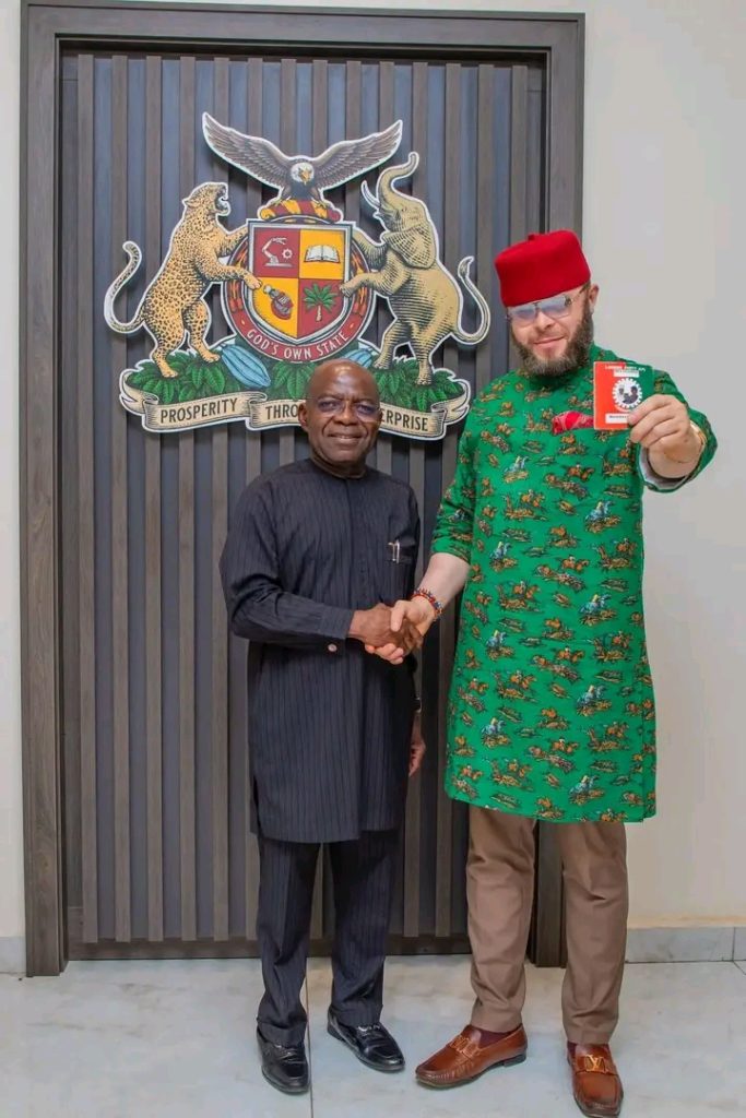 Kaduna LP chairman hails Ikwechegh’s defection as major boost for party Labour Party leaders welcoming Alex Mascot Ikwechegh after his defection from APGA.