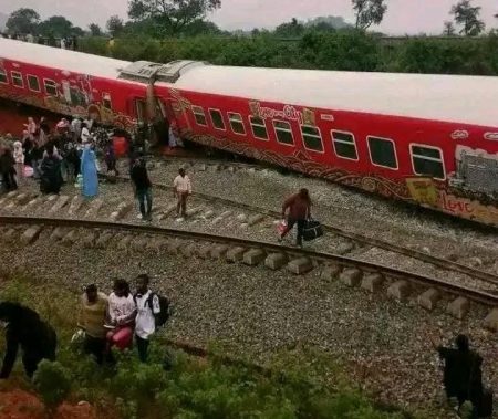 Passengers on the Abuja–Kaduna rail line were thrown into panic on Monday after a train developed a fault mid-journey, leaving 26 people injured.