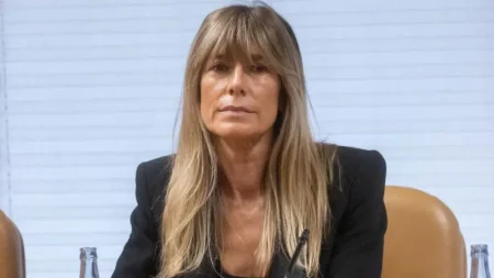 Spanish PM's wife charged with corruption