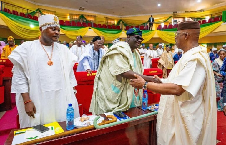 Ogun monarch, Olofin Adimula lauds Abiodun over vehicle gift The Olofin Adimula of Ado-Odo Kingdom, Oba Olusola Idris Adebowale Lamidi-Osolo Otenibotemole II, has commended Ogun State Governor, Prince Dapo Abiodun, for