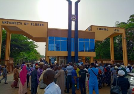 On Monday, activities at the University of Ilorin (UNILORIN) were brought to a halt as members of the Senior Staff Association of Nigerian Universities (SSANU) and the Non-Academic Staff Union (NASU) enforced an indefinite nationwide strike.