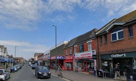 UK: Man in his 40s rushed to hospital after machete attack in Bournemouth UK: Man in his 40s rushed to hospital after machete attack in Bournemouth