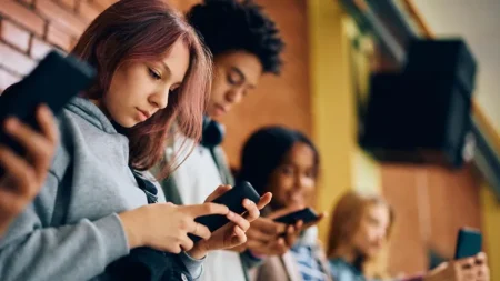 Edinburgh schools to ban mobile